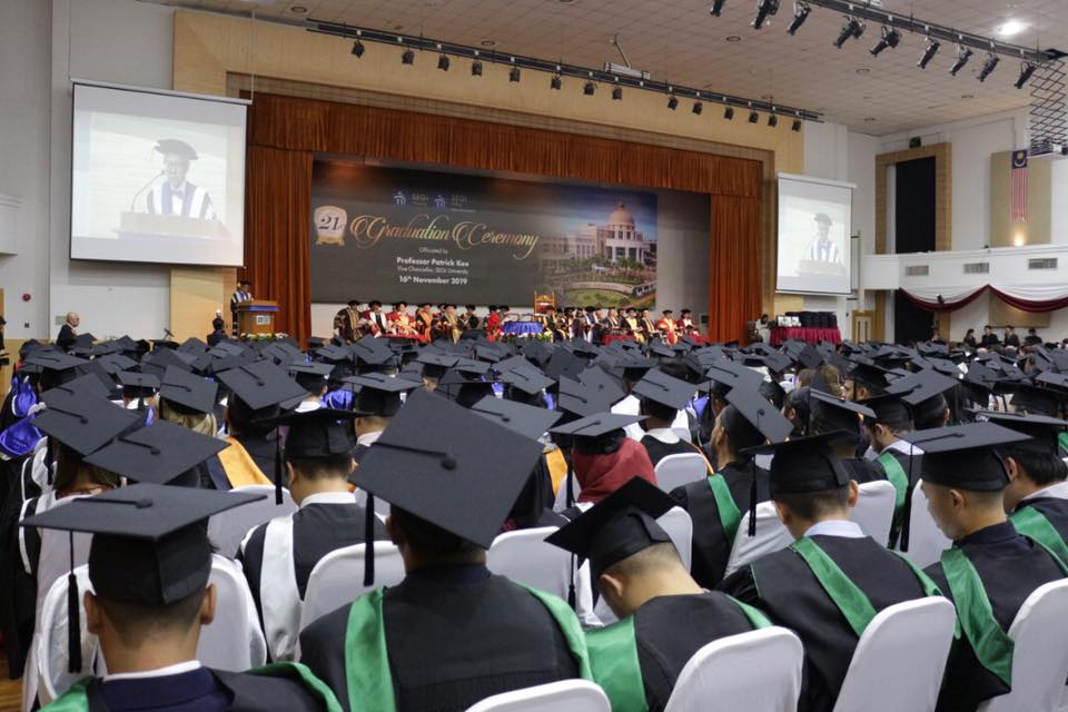 Another year, another batch of exceptional graduates! – SEGi University